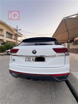 ڤۆڵکسواگن ئەتڵەس کرۆس سپۆرت